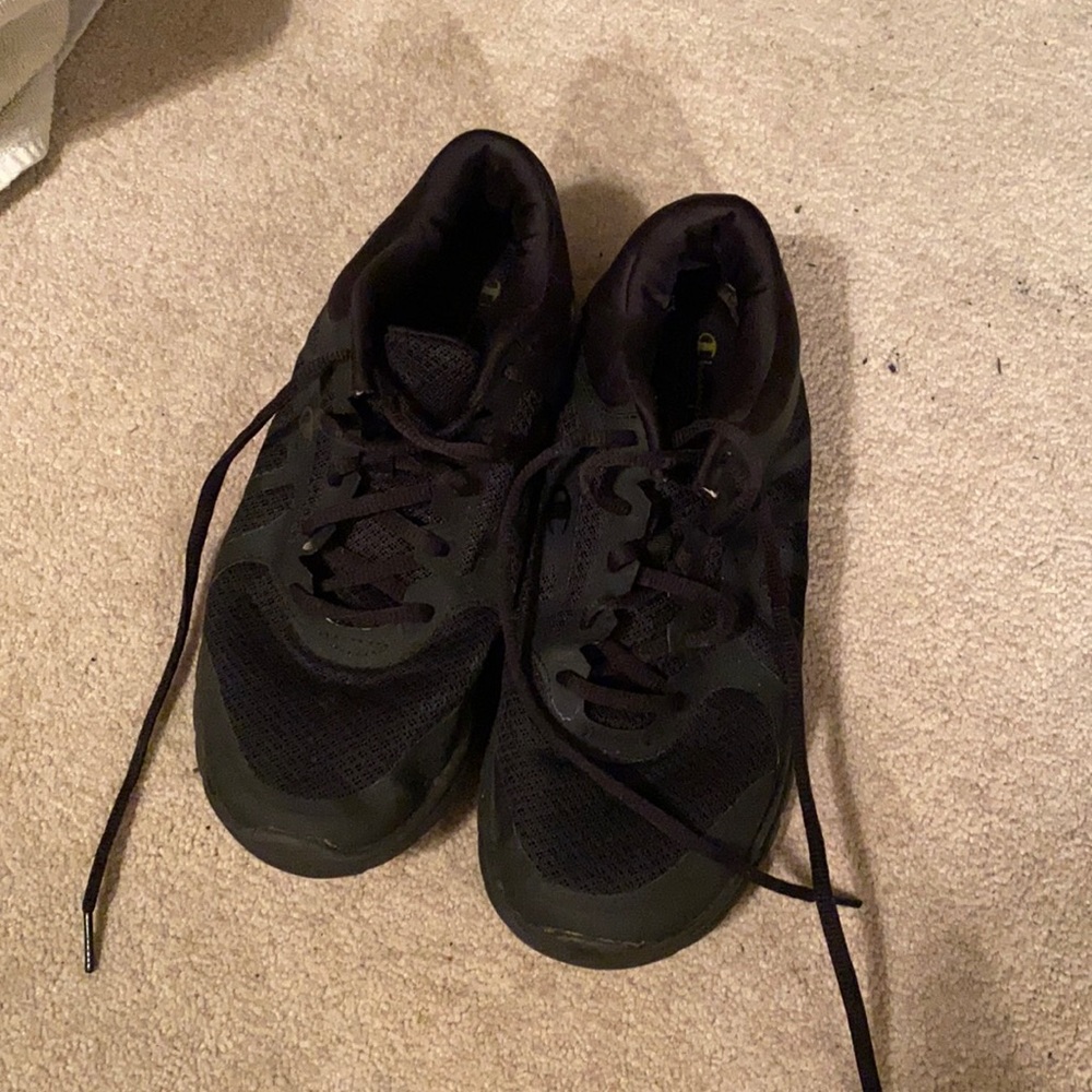 Champion.  Size 8.  Very gently worn.